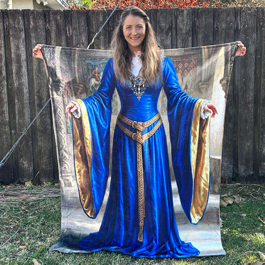 Medieval Noblewoman Velveteen Throw Blanket – Premium Soft Plush Queen History Gift